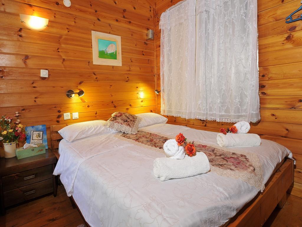 The Galilee Cabin Villa Arbel Habitación foto